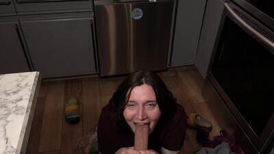 Bettie Bondage – Magic Remote Makes Mom a Gag Slut