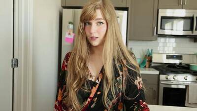 Jaybbgirl – Mommy Drains You In The Kitchen