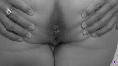 KSWifey – Mommy’s Spread Asscheeks