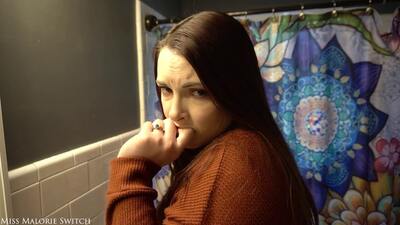 Miss Malorie Switch – Aunt’s Danksgiving Leftovers